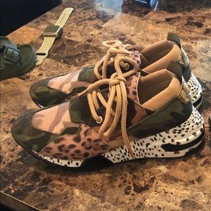 Steve Madden Sneakers